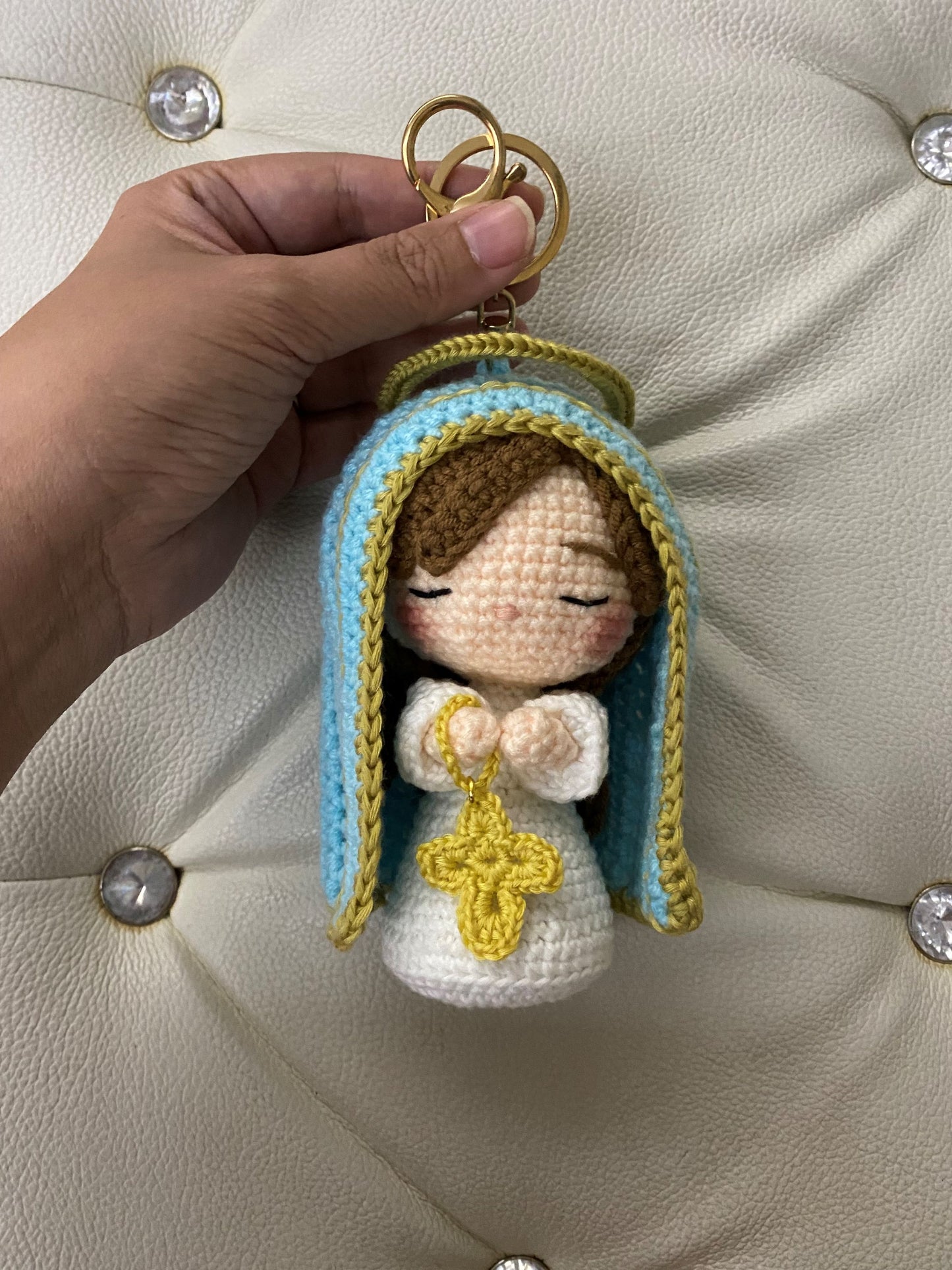 Praying Lady Amigurumi PDF Pattern [Intermediate Level]